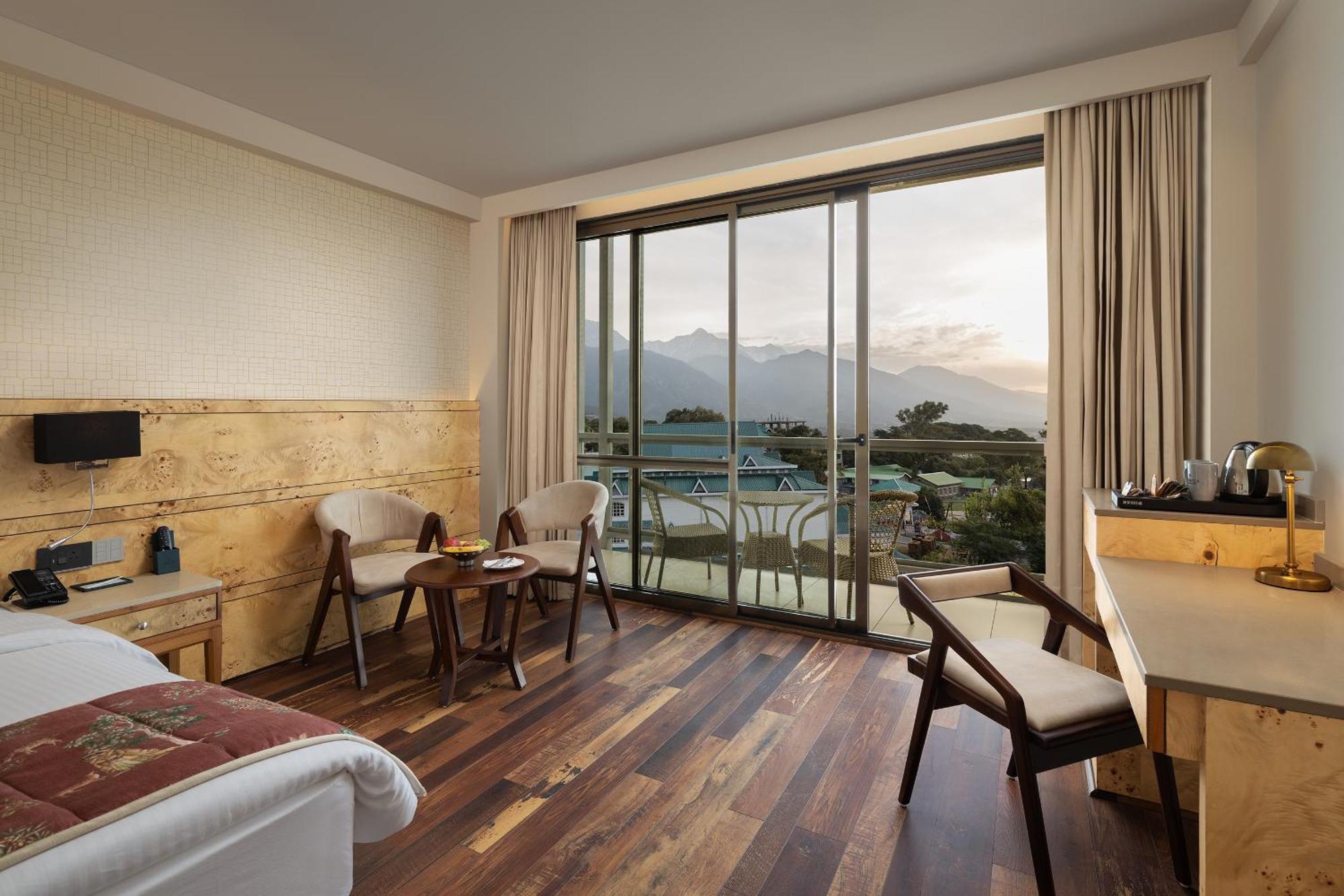 Hotel Infinitea Centric Dharamsala Zewnętrze zdjęcie
